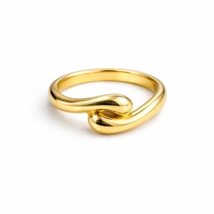 Złoty pierścionek krople zachodzące