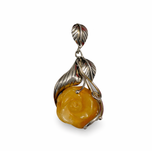 Srebrna zawieszka z mlecznym bursztynem- róża