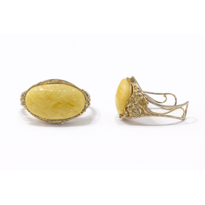 Srebrna bransoletka z bursztynem