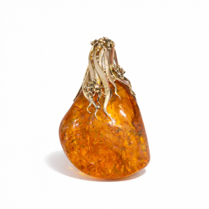 Srebrna zawieszka z bursztynem